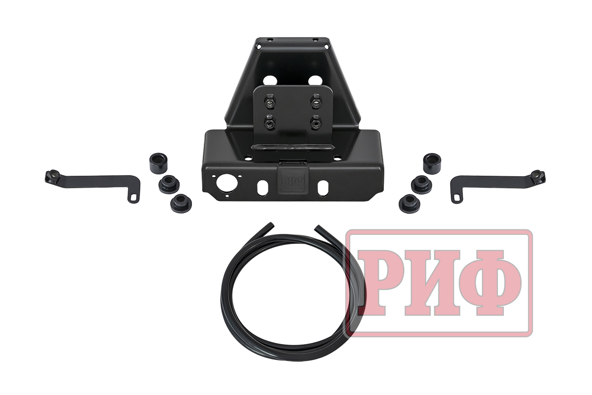 Бампер РИФ силовой задний Toyota Land Cruiser 200 2007-2012 с квадратом под фаркоп и фонарями, стандарт