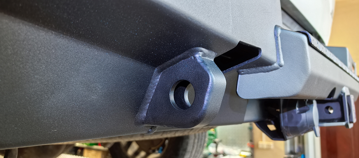 Бампер РИФ силовой задний Great Wall Poer с квадратом под фаркоп и фонарями
