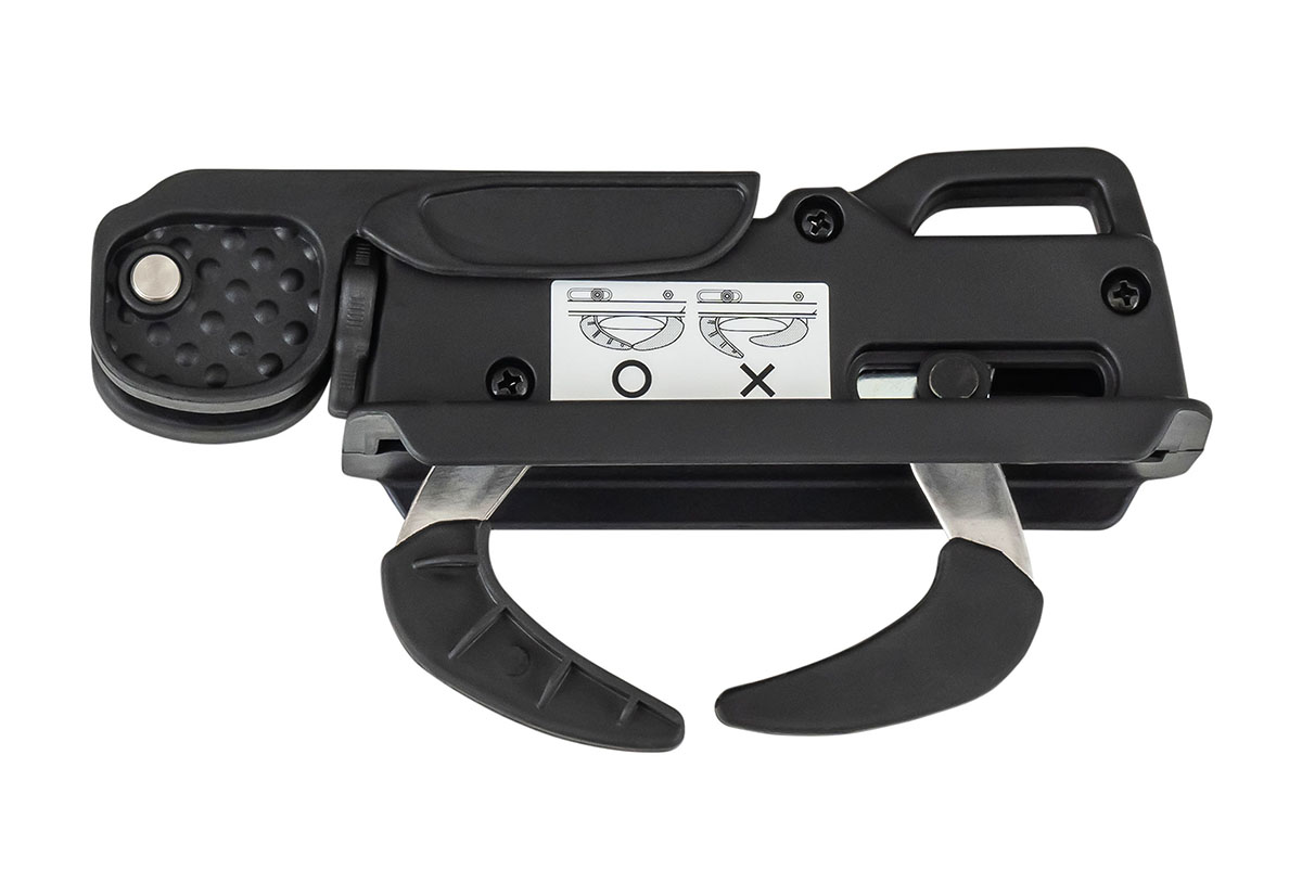 Бокс автомобильный на крышу Pentair COBRA 420L черный глянец, двусторонний