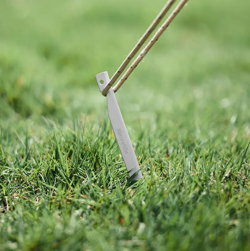 Колышки Naturehike алюминиевые (8 шт.) 20 см, черные, V-образные