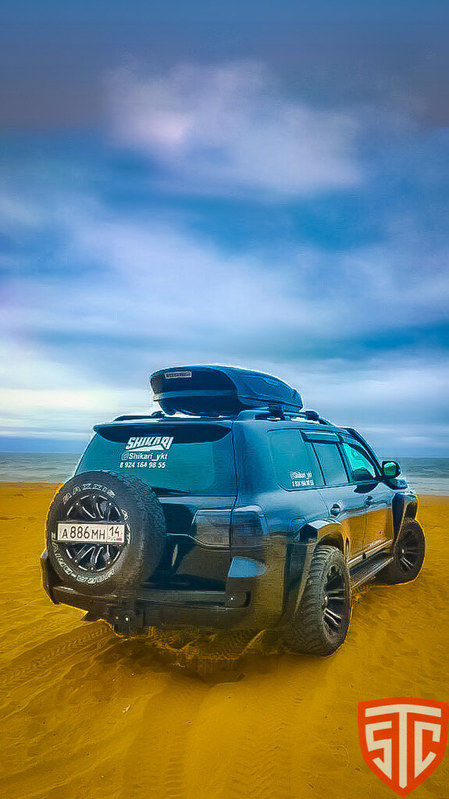 Калитка в штатный бампер Toyota Land Cruiser 200 (с квадратом по фаркоп)