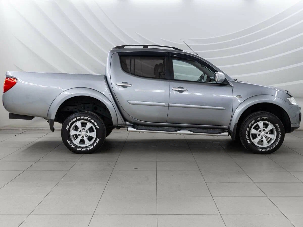 Крышка кузова Mitsubishi L200 2013-2015, трёхсекционная, алюминиевая, черная