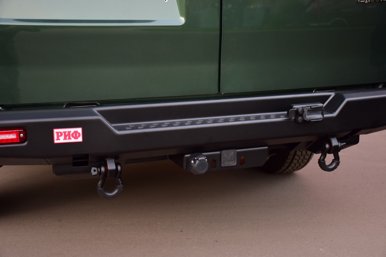 Бампер РИФ силовой задний для ГАЗ Соболь NN 4x4 с фонарями, калиткой, возможностью установки фаркопа, стандарт