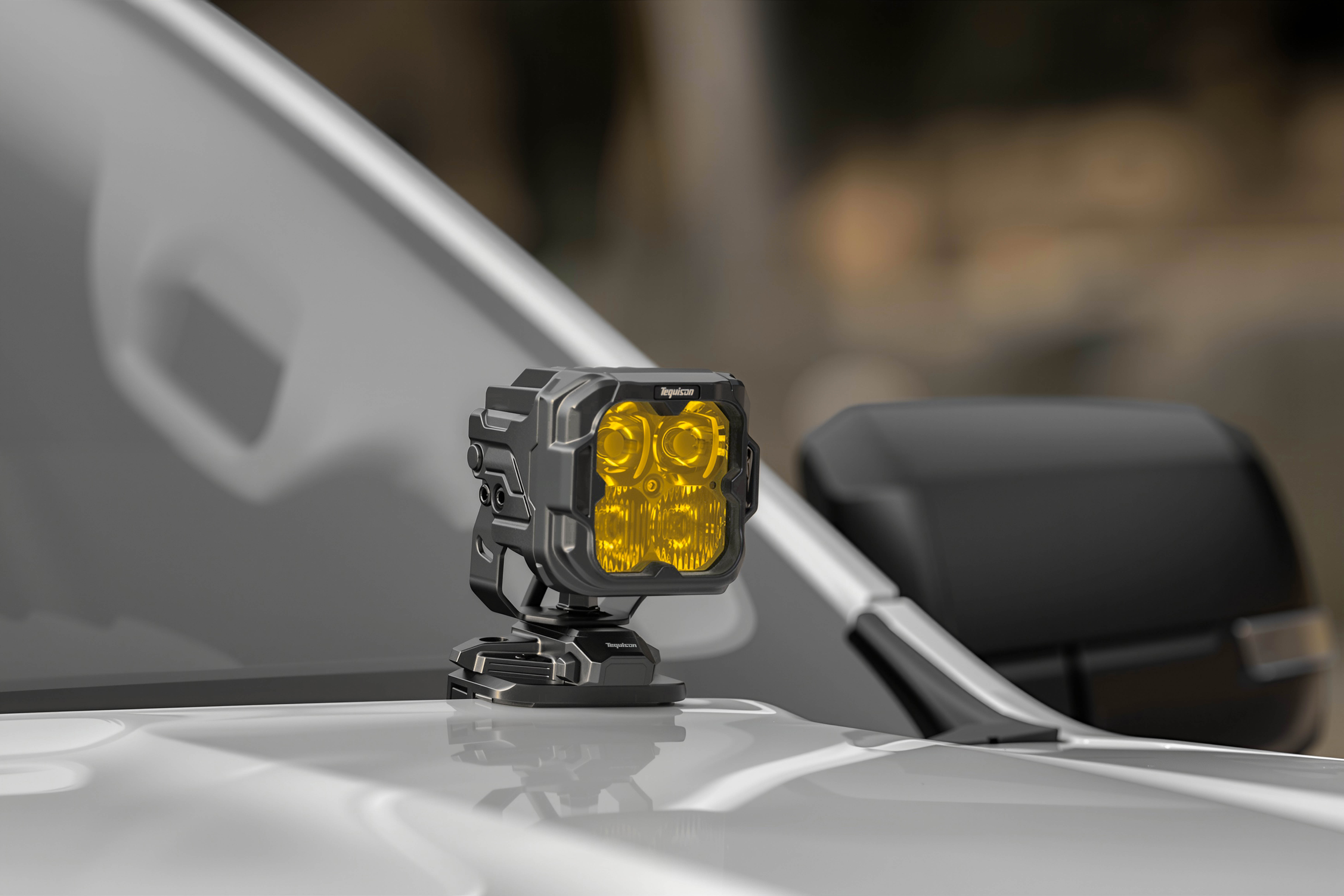 Универсальный кронштейн крепления доп. оптики на капот TENGQIAN