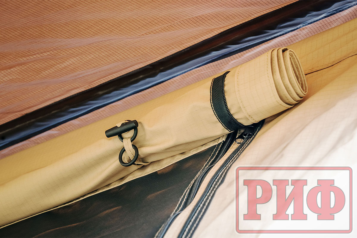 Палатка на крышу автомобиля РИФ Soft RT01-140W, тент песочный, корпус черный, 240х140х130 см