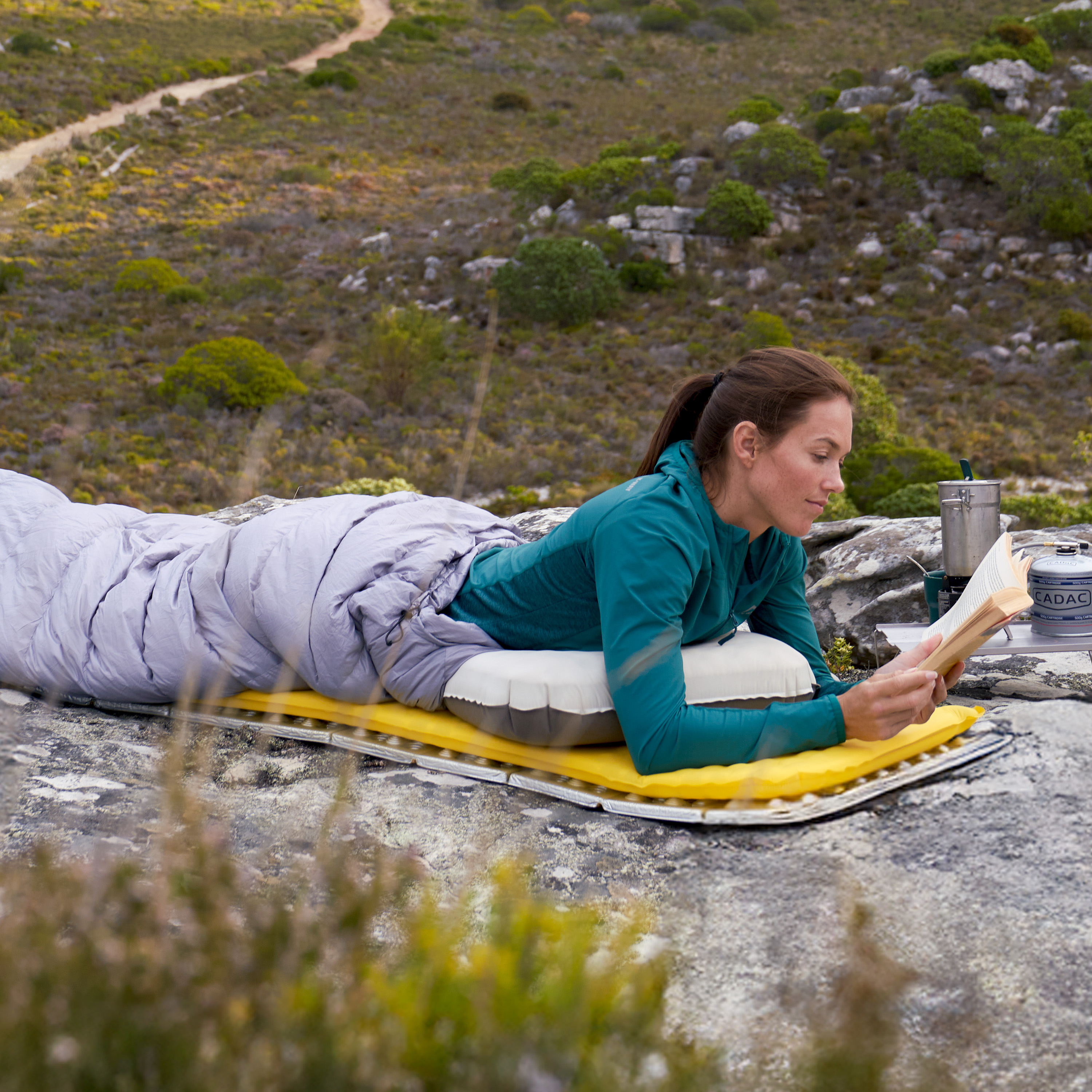 Коврик надувной Naturehike 183х53х3,5 см, овальный, желтый