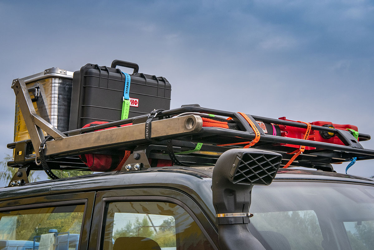 Ремень крепёжный TitanStraps Super Straps черный L = 36 см (Dmax = 9,5 см, Dmin = 3,2 см)