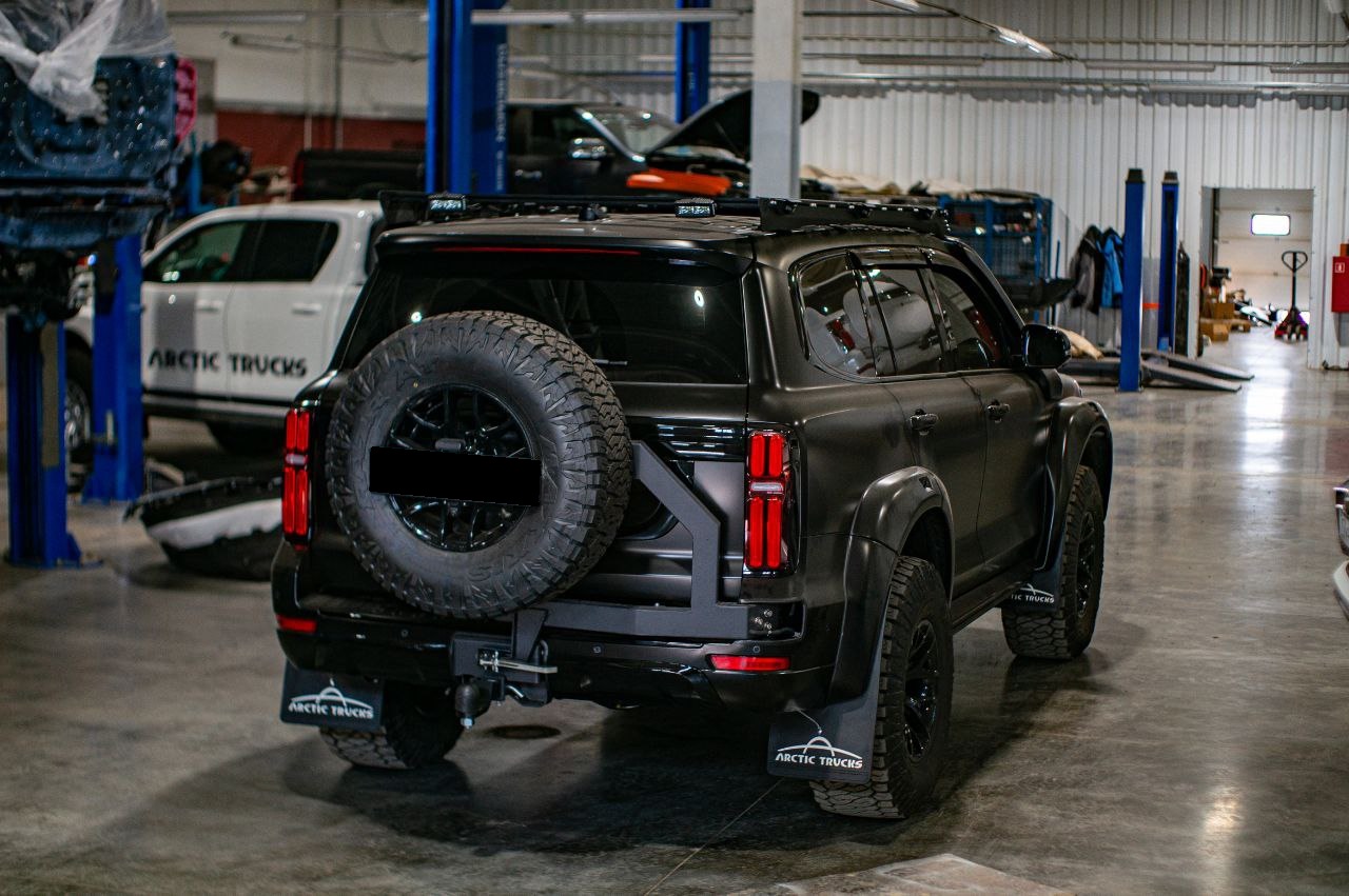 Калитка (кронштейн крепления) запасного колеса TANK 500