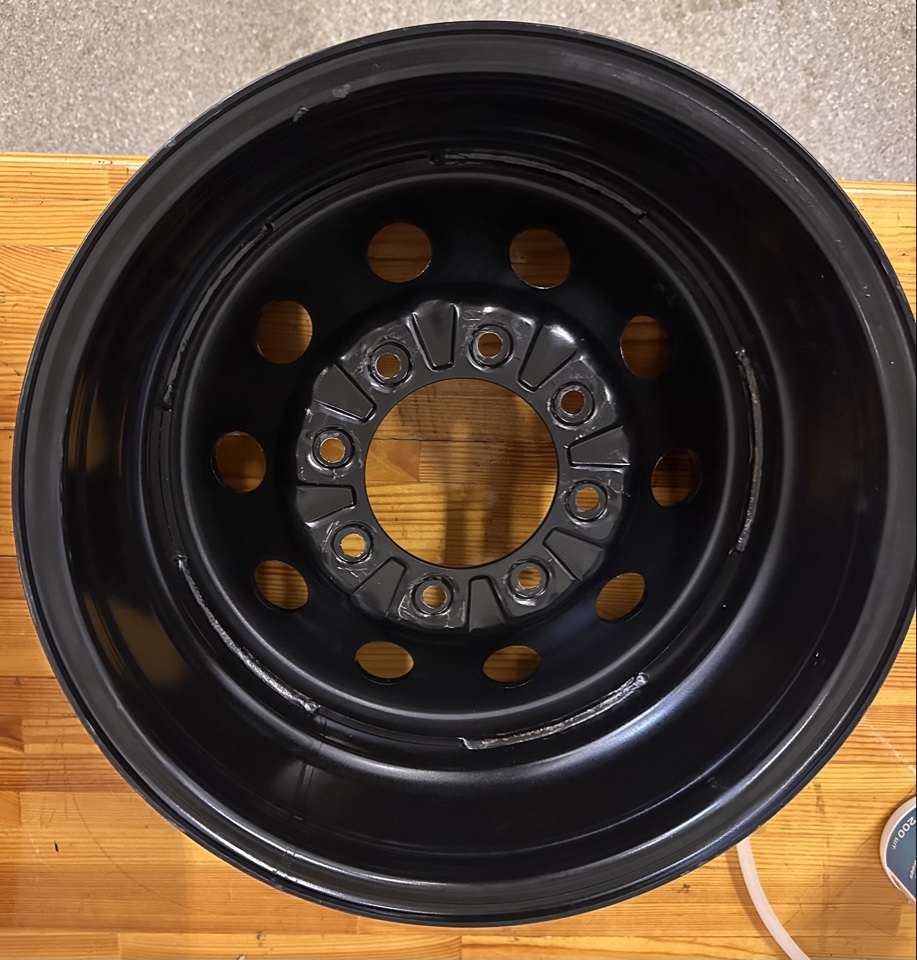 Диск усиленный Ford F250 стальной черный 8x170 9xR17 d124.7 ET-20 (уценка)