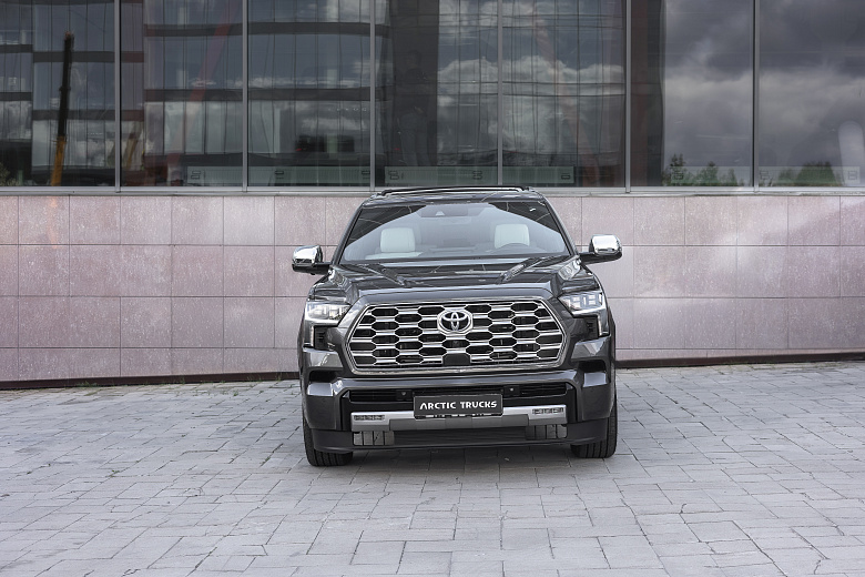 Toyota Sequoia Capstone 9183