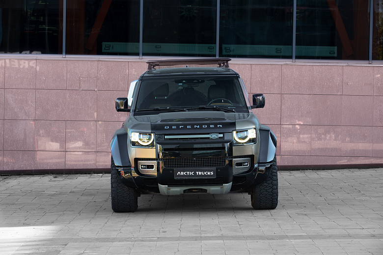 Land Rover Defender *1685