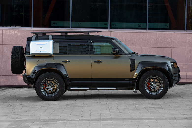 Land Rover Defender *1685