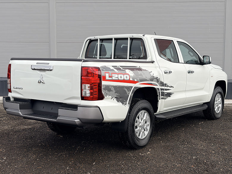 L200 *9499
