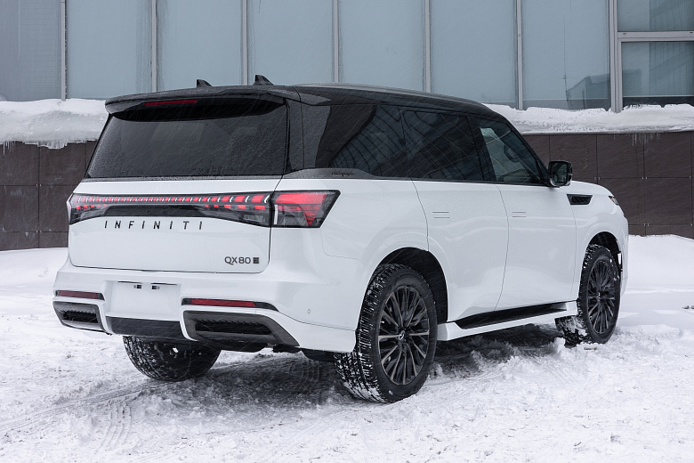 Infiniti QX80 4468
