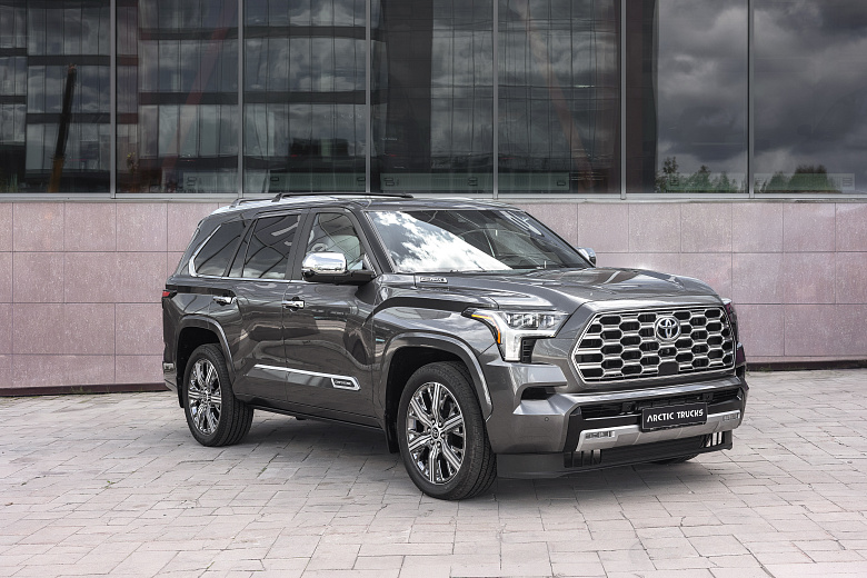 Toyota Sequoia Capstone 9183